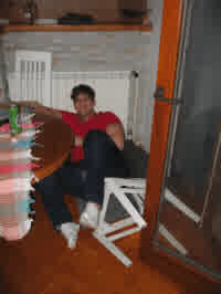 rale breaking a chair just by sitting